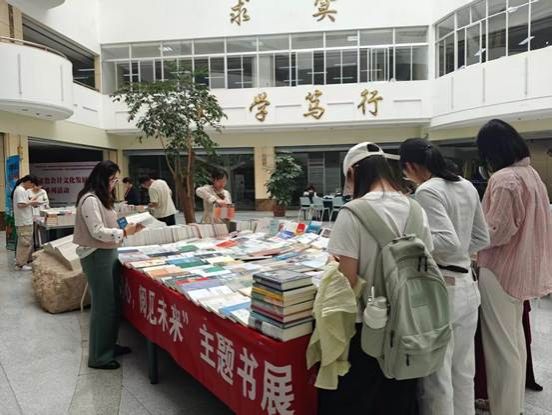 7922ece4c1097a12ffd0d623d9aae07d