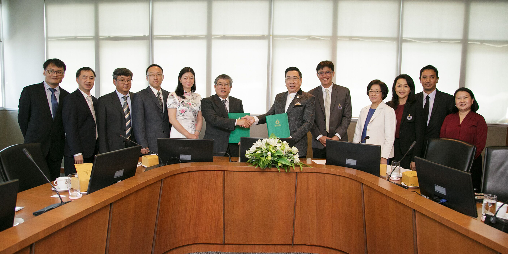 20190514伏校长兰实大学签署合作协议